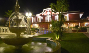  Hotel Il Quadrifoglio  Чериньола